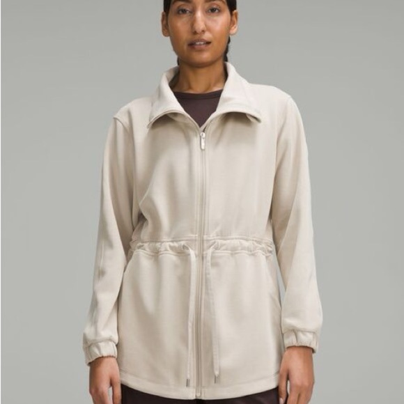 Lululemon - Picture 1 of 11